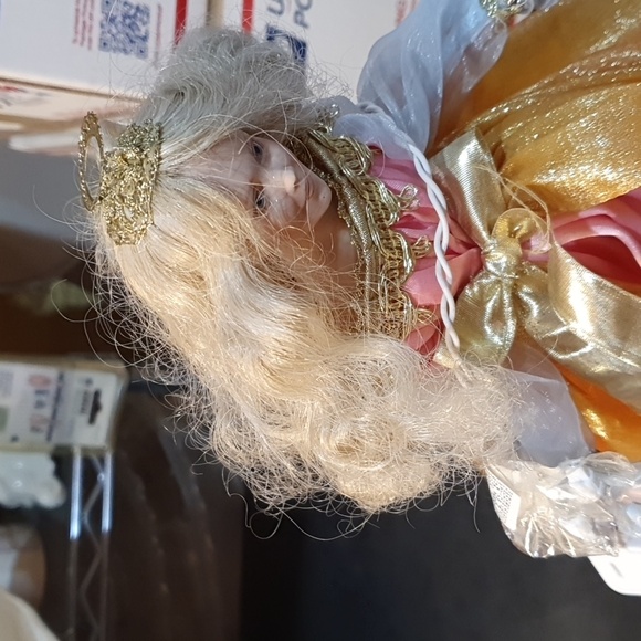 Christmas angel tree topper - Picture 8 of 9